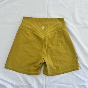 BUFFBUNNY - Legacy Shorts - S